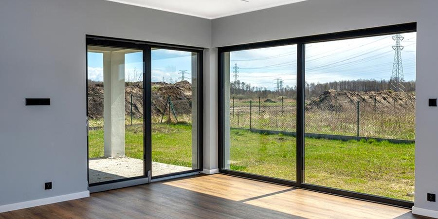 Grandes baies vitrées en aluminium